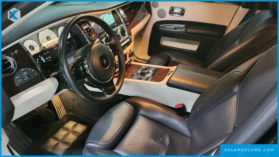 ROLLS ROYCE GHOST 6.6 EWB V12