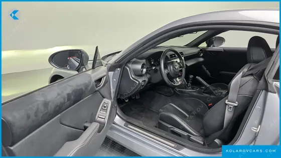 TOYOTA 86 2.4 PREMIUM