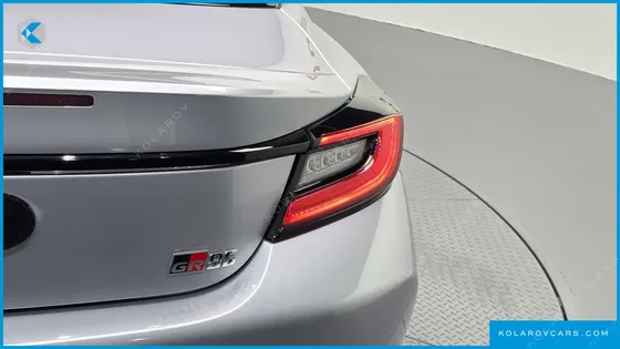 TOYOTA 86 2.4 PREMIUM