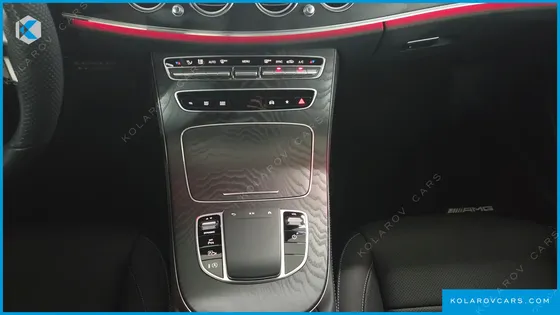 MERCEDES E-CLASS E220D 4MATIC AMG LINE