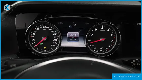 MERCEDES E-CLASS E200 AVANTGARDE