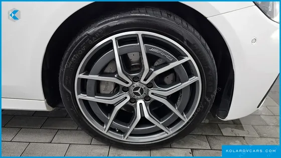 MERCEDES E-CLASS E220D 4MATIC AMG LINE
