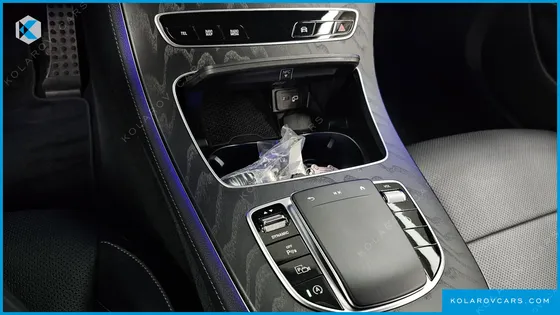 MERCEDES E-CLASS E220D 4MATIC AMG LINE