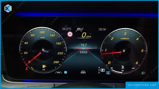 MERCEDES E-CLASS E220D 4MATIC AMG LINE