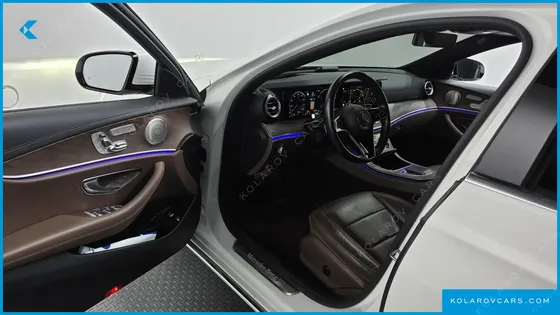 MERCEDES E-CLASS E300E 4MATIC EXCLUSIVE