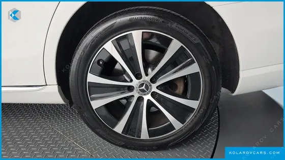 MERCEDES E-CLASS E300E 4MATIC EXCLUSIVE
