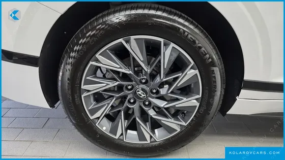 HYUNDAI GRANDEUR 2.5 GASOLINE  2WD