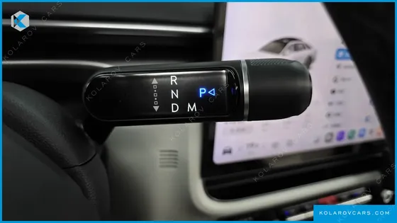 HYUNDAI GRANDEUR 2.5 GASOLINE  2WD