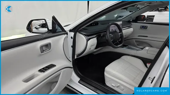 HYUNDAI GRANDEUR 2.5 GASOLINE  2WD