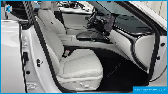 HYUNDAI GRANDEUR 2.5 GASOLINE  2WD