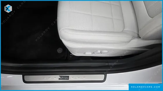 HYUNDAI GRANDEUR 2.5 GASOLINE  2WD