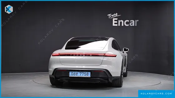 PORSCHE TAYCAN 4S