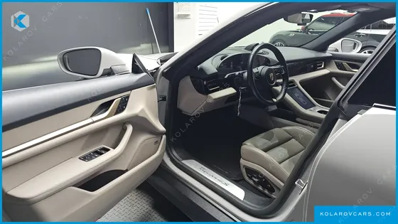 PORSCHE TAYCAN 4S