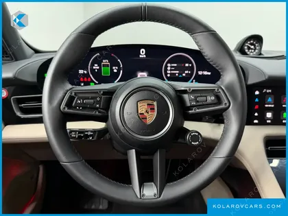 PORSCHE TAYCAN BASE 4