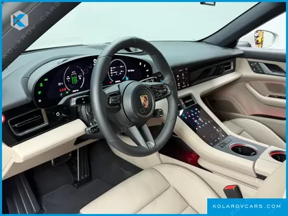 PORSCHE TAYCAN BASE 4