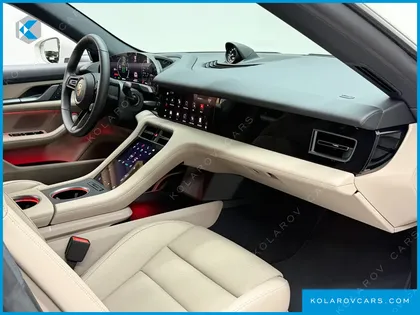 PORSCHE TAYCAN BASE 4