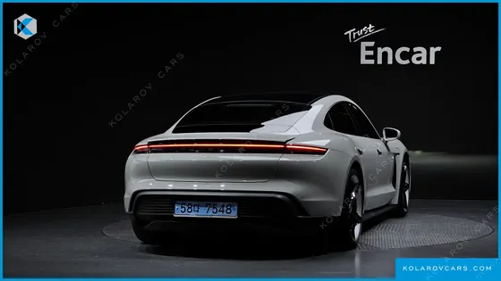 PORSCHE TAYCAN BASE