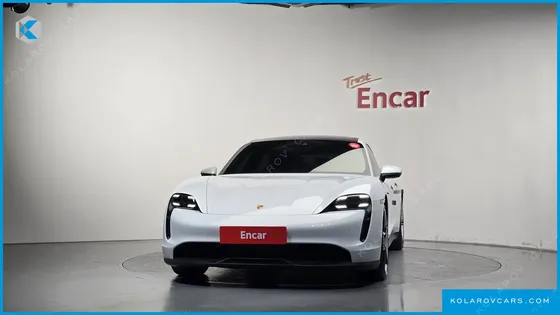 PORSCHE TAYCAN 4S
