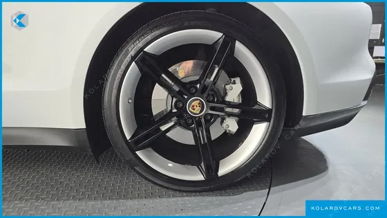 PORSCHE TAYCAN 4S