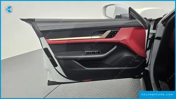 PORSCHE TAYCAN 4S