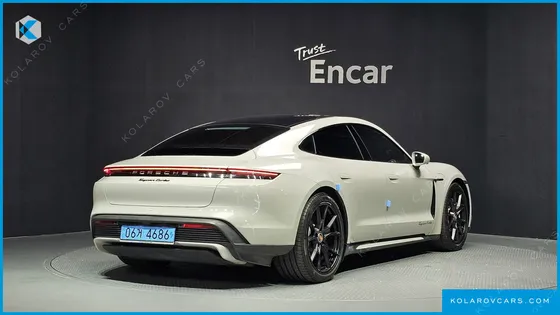 PORSCHE TAYCAN TURBO