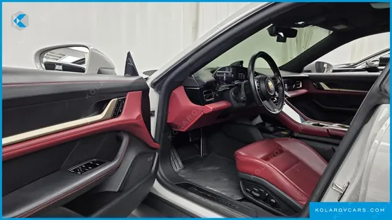 PORSCHE TAYCAN TURBO