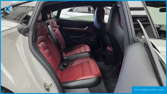 PORSCHE TAYCAN TURBO