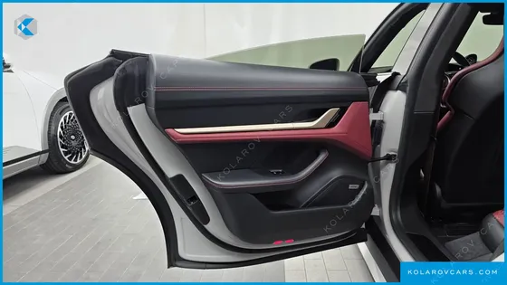 PORSCHE TAYCAN TURBO