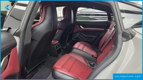 PORSCHE TAYCAN TURBO
