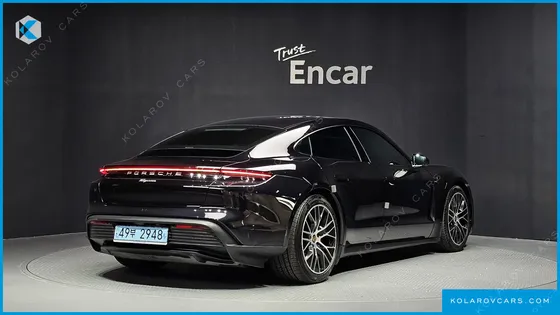 PORSCHE TAYCAN BASE