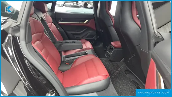 PORSCHE TAYCAN BASE