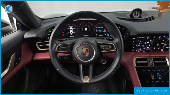 PORSCHE TAYCAN BASE
