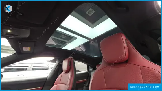 PORSCHE TAYCAN BASE