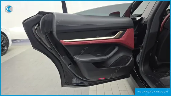PORSCHE TAYCAN BASE
