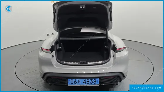 PORSCHE TAYCAN GTS