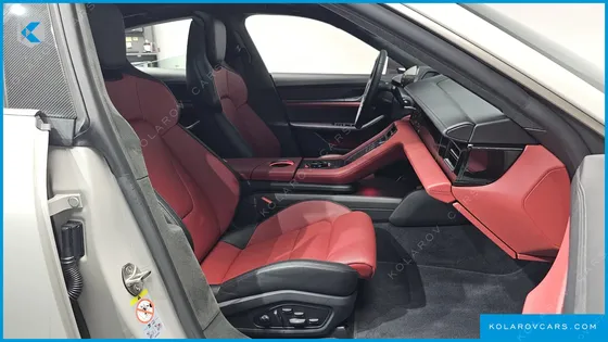 PORSCHE TAYCAN TURBO S
