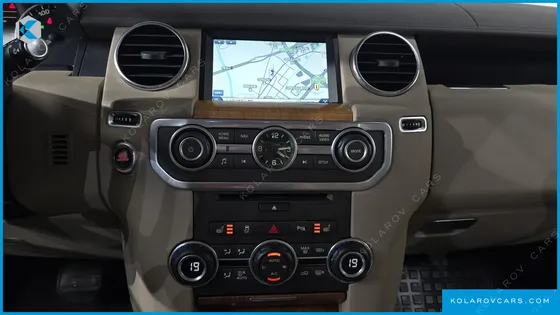 LAND ROVER DISCOVERY 3.0 SDV6 HSE