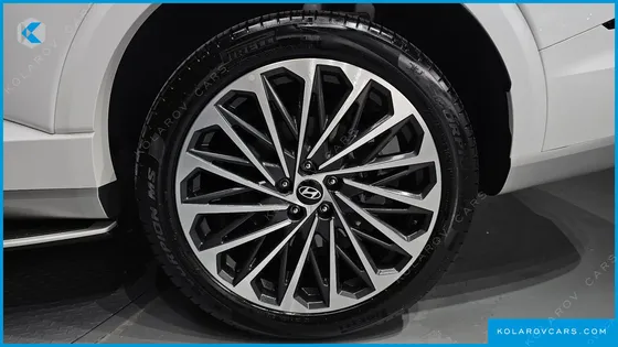 HYUNDAI PALISADE GASOLINE 2.5T 4WD 9-SEATER