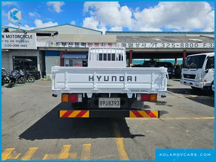 HYUNDAI MEGA TRUCK GOLD