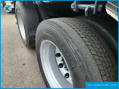 VOLVO CARGO TRUCK 6X4