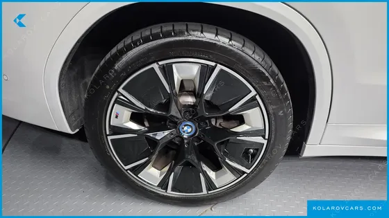 BMW IX3 M SPORTS