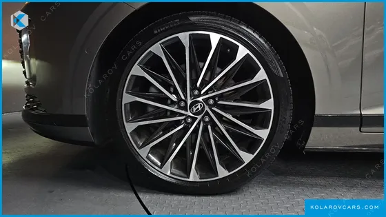 HYUNDAI GRANDEUR 3,5 GASOLINE 4WD
