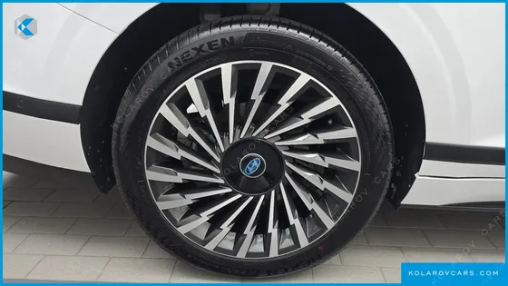 HYUNDAI GRANDEUR 2,5 GASOLINE 2WD