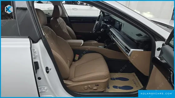 HYUNDAI GRANDEUR 2,5 GASOLINE 2WD