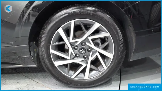 HYUNDAI GRANDEUR 2,5 GASOLINE 2WD