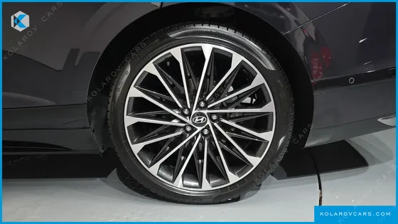 HYUNDAI GRANDEUR 2,5 GASOLINE 2WD