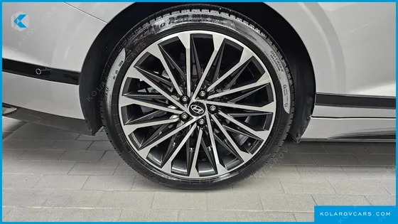 HYUNDAI GRANDEUR 2,5 GASOLINE 2WD
