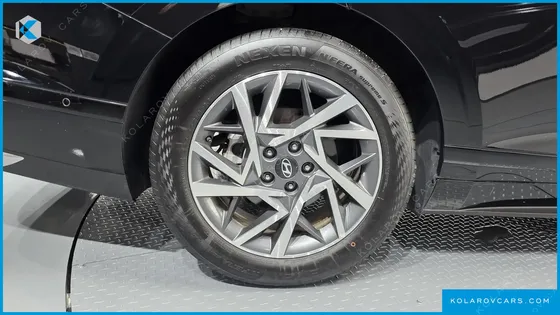 HYUNDAI GRANDEUR 2,5 GASOLINE 2WD