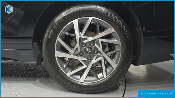 HYUNDAI GRANDEUR 2,5 GASOLINE 2WD