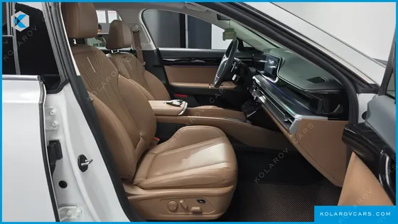 HYUNDAI GRANDEUR 2,5 GASOLINE 2WD